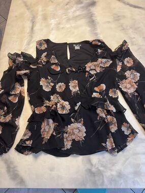 VENUS Black Floral Ruffle Tie-Neck Blouse